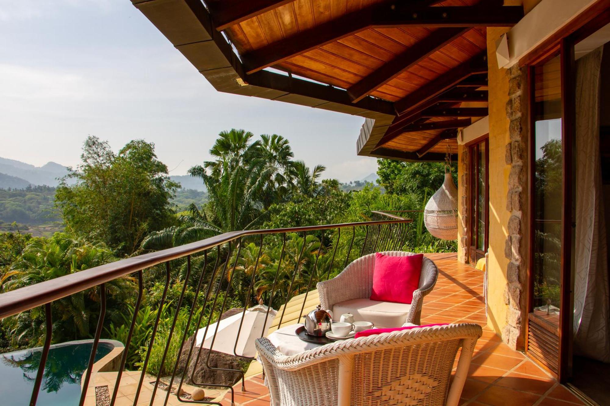 Bougainvillea Retreat 캔디 외부 사진