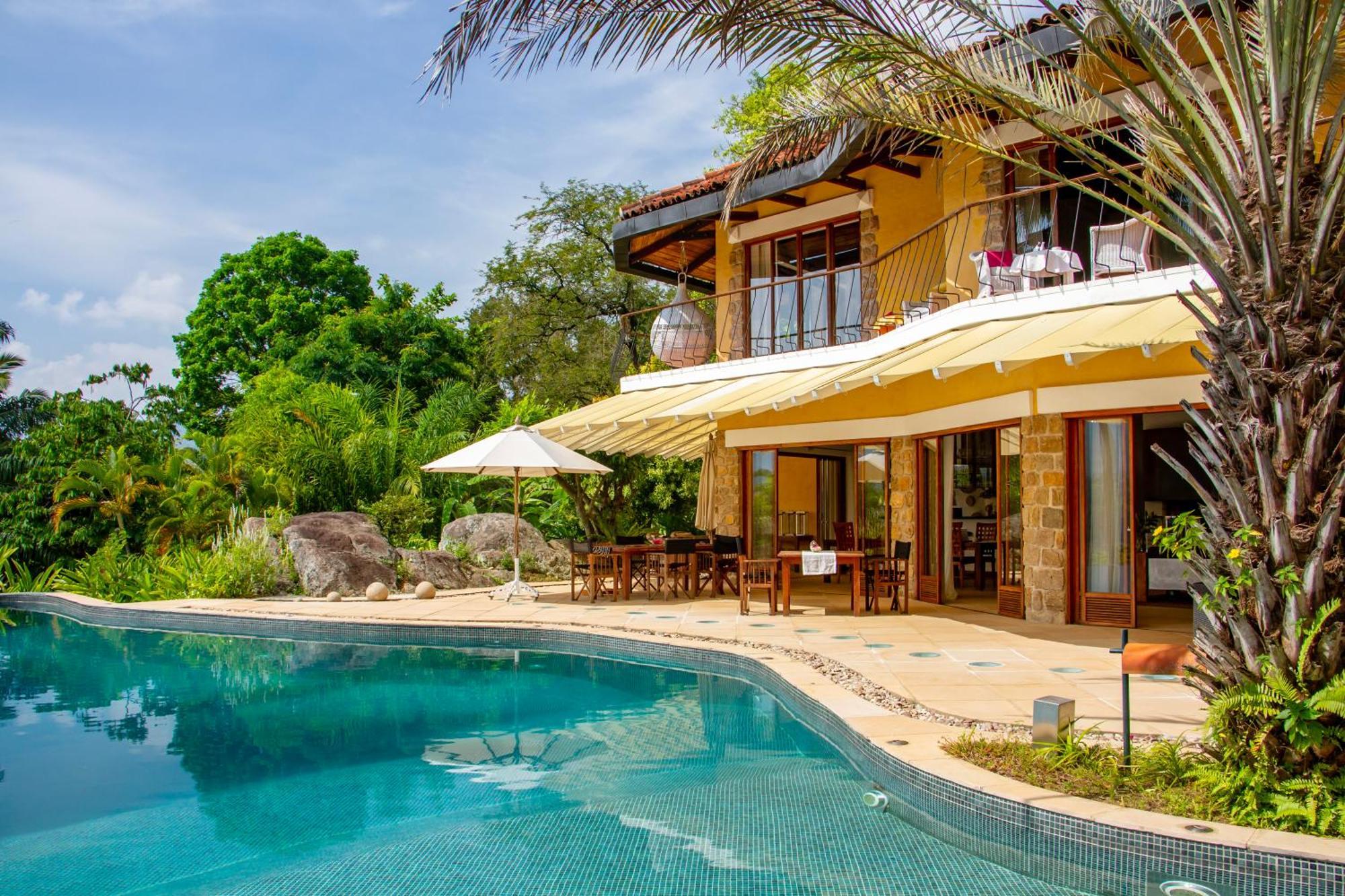 Bougainvillea Retreat 캔디 외부 사진
